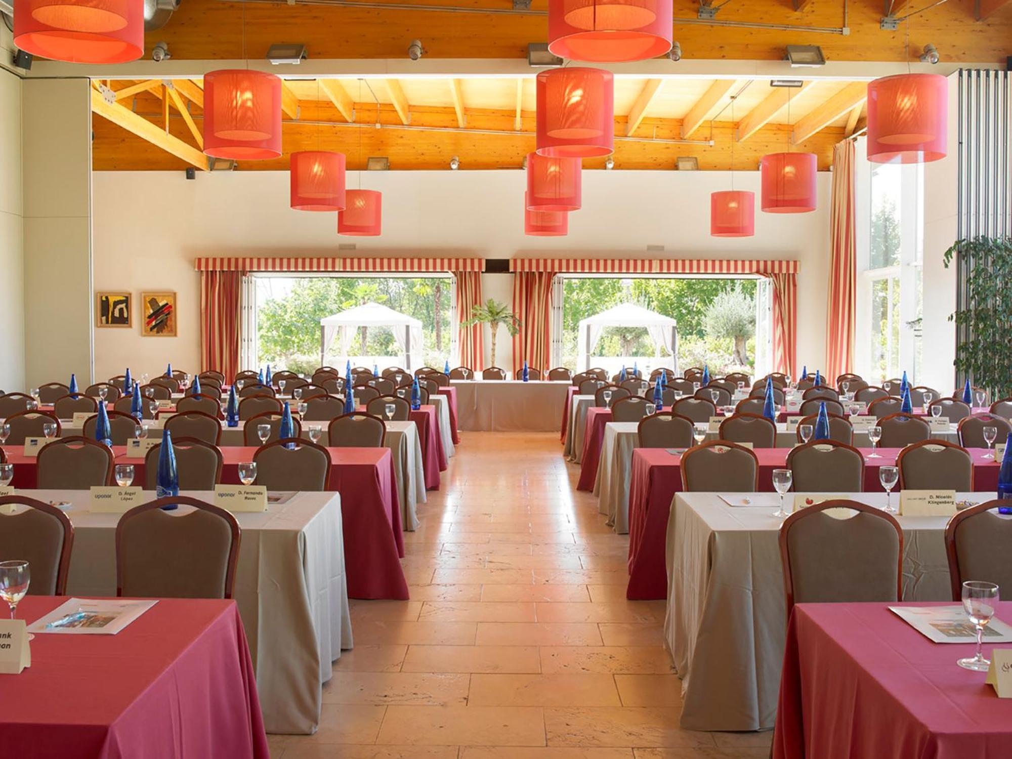 Hotel Isla De La Garena Alcalá de Henares Business foto